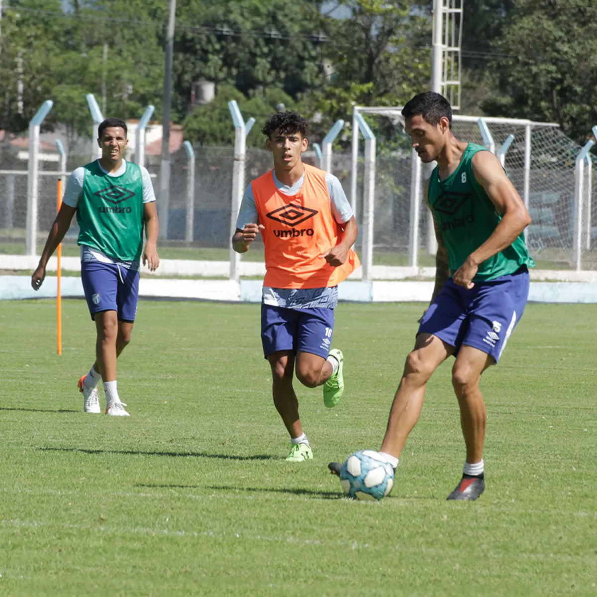 NO HABRÁ TIEMPO DE EXTRAÑARSE. Los jugadores volverán a entrenarse juntos el lunes de la semana que viene, en la asunción de Omar De Felippe en el cargo de DT.