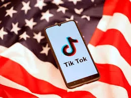 NO ES CLIENTE. Pero igual Tik Tok sacó los videos de Trump. 