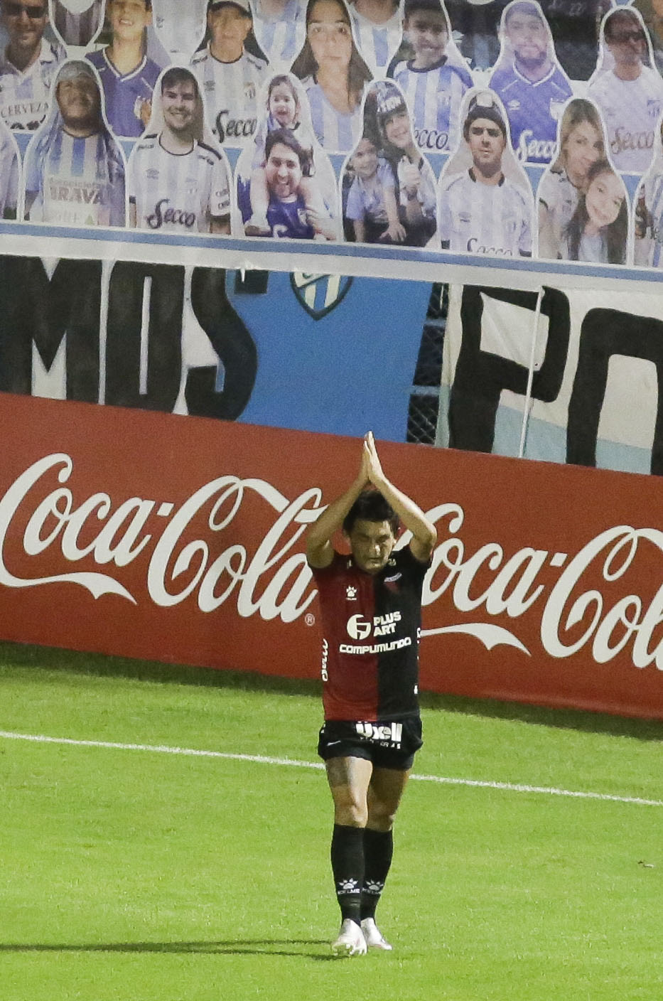 PIDE PERDÓN. El regreso del “Pulga” se podría retrasar hasta el próximo año.