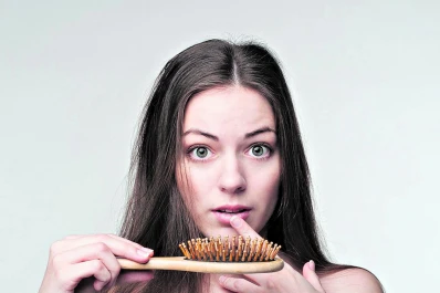 ¿Por qué pierdo tanto pelo? Mitos y “lo normal”