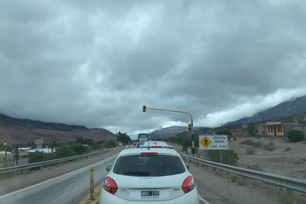 Fuertes lluvias en Jujuy: desborde de arroyos y cortes de ruta