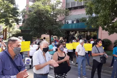 Contra el aumento de la luz: usuarios protestaron con un corte de tránsito frente a EDET