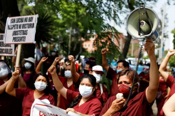 En plena pandemia, médicos peruanos inician una huelga de hambre