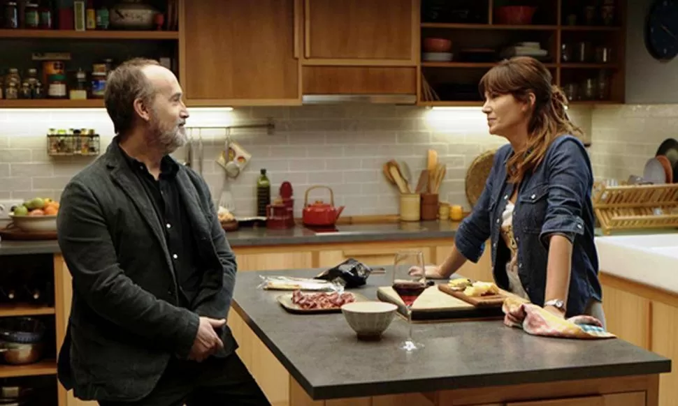 MEJOR ACTRIZ PROTAGONISTA. Griselda Siciliani, junto a Javier Cámara, en una escena de “Sentimental”. 