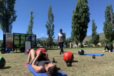Tafí del Valle saludable: el tráiler del gym que recorre las montañas