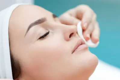 Tips de belleza saludable: limpieza, maquillaje, protector, hidratación: ¿en qué orden van?