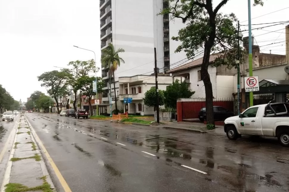ESCENA. Marcos Montenegro Cano fue asesinado de una puñalada en el pecho en avenida Mate de Luna al 1.500.  