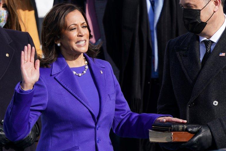 Kamala Harris juró como vicepresidenta. REUTERS