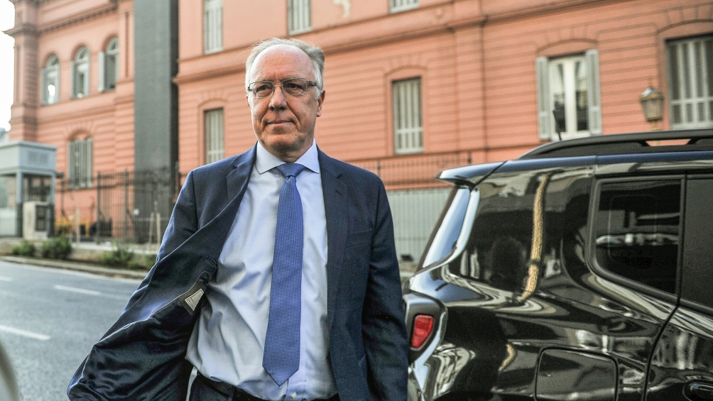 Canje y cambios: YPF pierde valor en el mercado