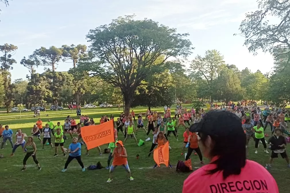 ¿Querés hacer ejercicio? Hay clases gratuitas en las plazas de distintos barrios