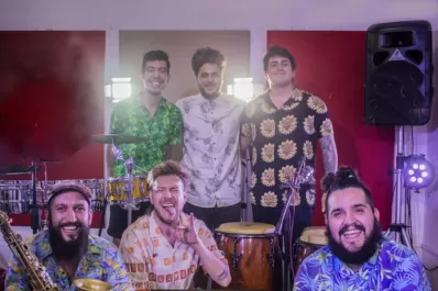 Esta noche es de latin jazz y de fusión, con rap y acrobacias