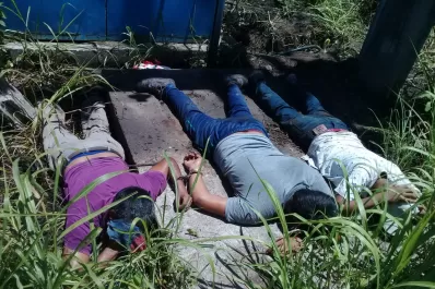 Los atraparon cavando para robar cableado subterráneo de la Papelera Tucumán