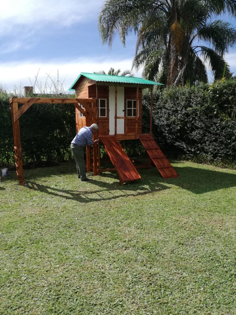 Para niños: mundos de madera y fantasía