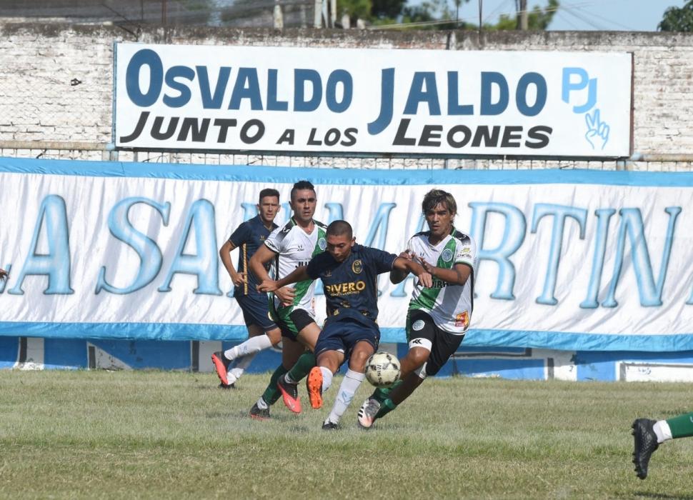 PROMESA. Con solo 19 años, Lucas Naranjo es fundamental para el juego de Atlético Concepción. 