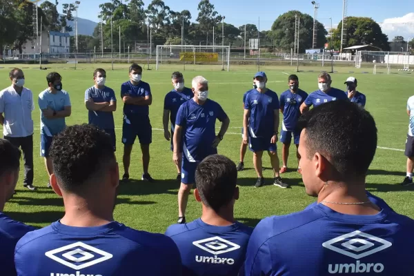 ¿Debuta el equipo de De Felippe? En San Lorenzo anuncian un amistoso con el Decano