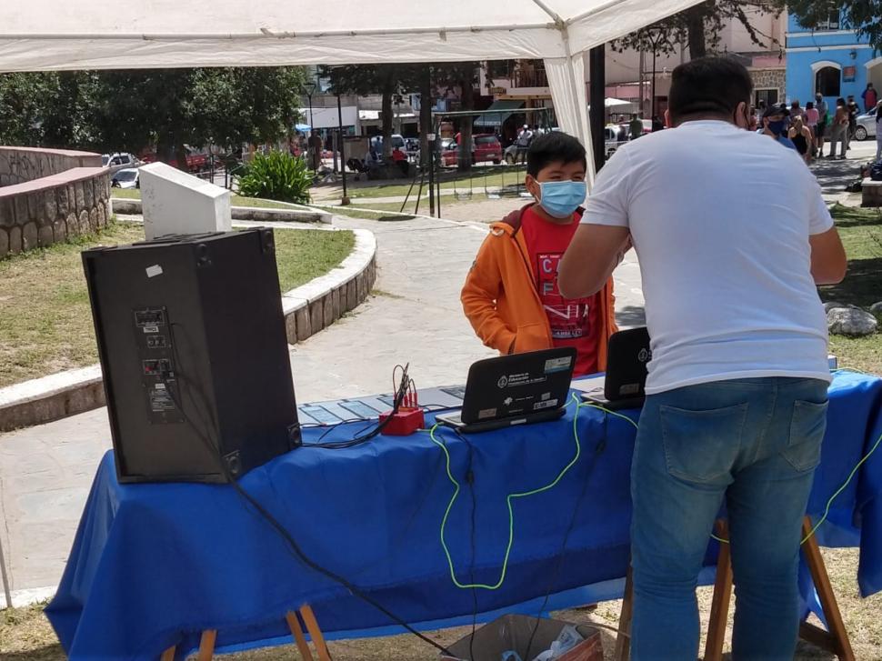 CÓMO ELABORAR UN PROGRAMA DE RADIO. Este fue uno de los talleres quemás llamó la atención.  