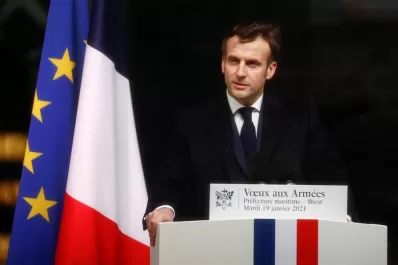 Macron y Biden acordaron fortalecer la relación entre sus países