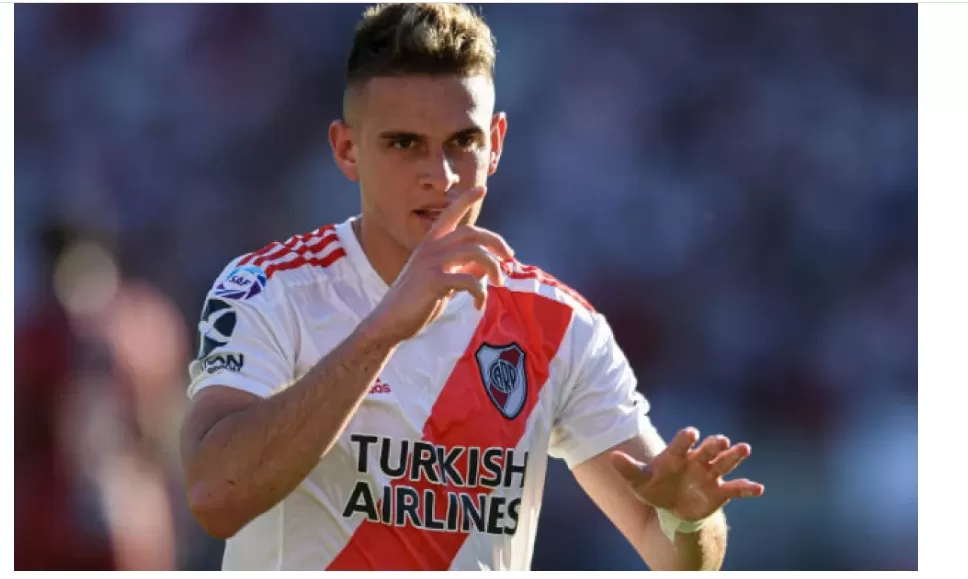 ADMIRACIÓN. Santos Borré se destapó, habló sobre su futuro y, además, halagó a su director técnico.  