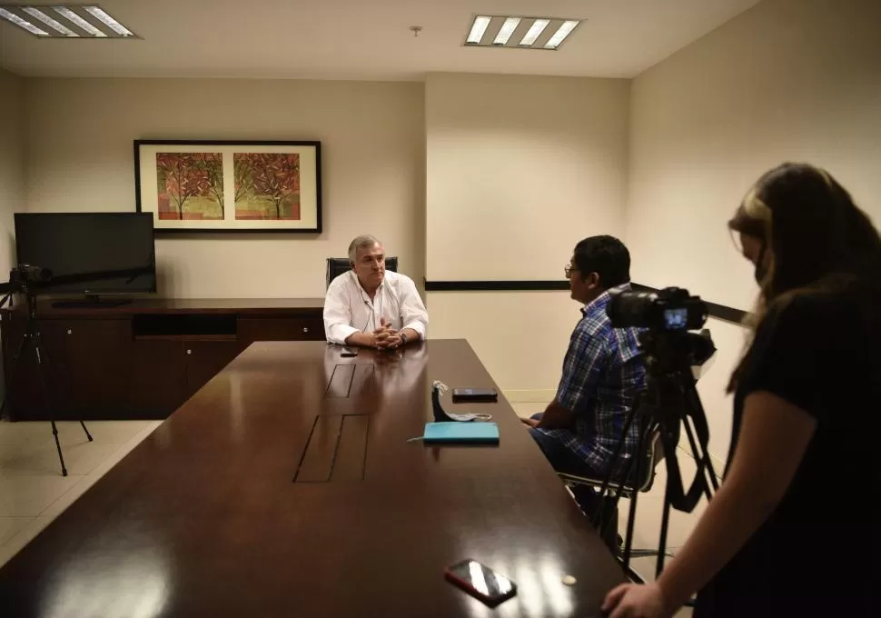 DE VISITA. Gerardo Morales vino a escuchar a la dirigencia radical y a delinear los proyectos que tiene ese partido de cara a las elecciones. la gaceta / foto de osvaldo ripoll 