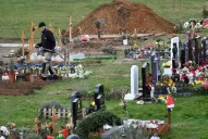 Inglaterra supera las 100.000 muertes por coronavirus