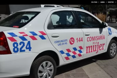 Feroz golpiza a una adolescente embarazada: le sacaron fotos y se las enviaron a su familia para burlarse