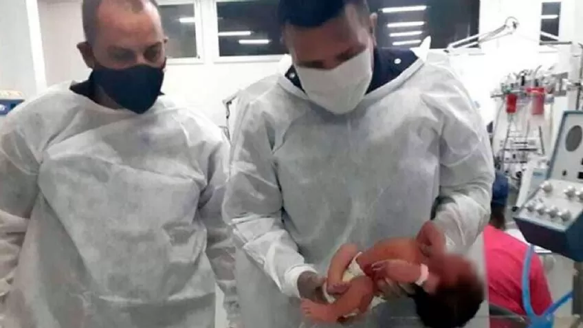 Abandonaron un bebé en una bolsa plástica