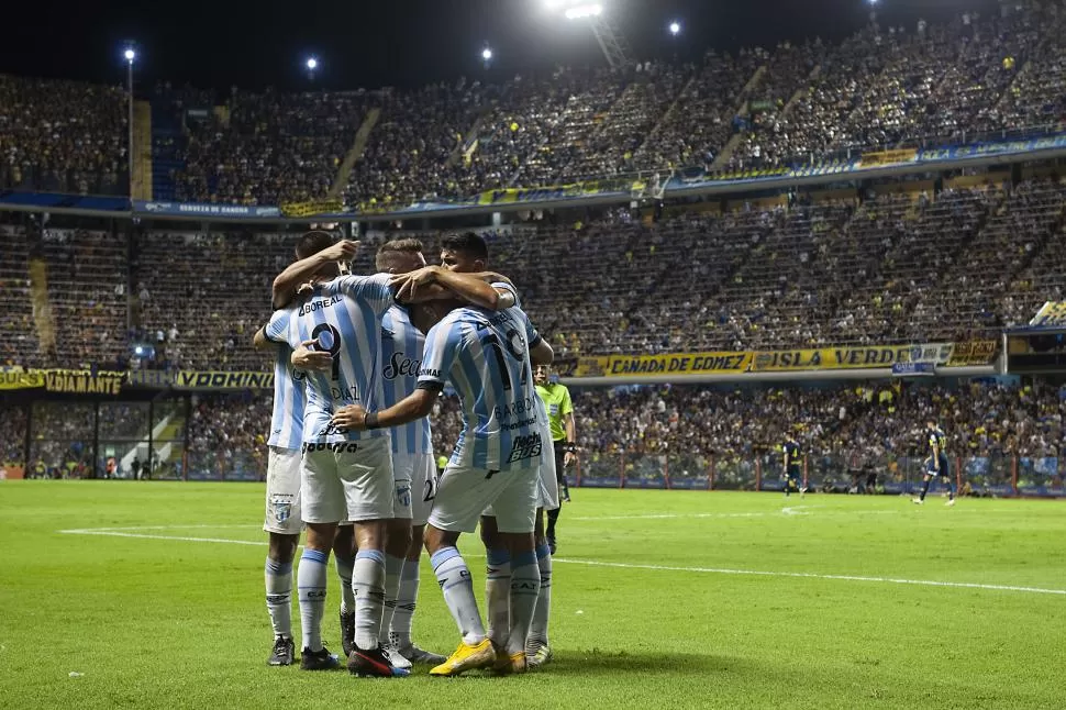 BUENOS RECUERDOS. Los fanáticos del “Decano” vivieron con mucho entusiasmo la campaña del equipo en el torneo de 2016; el que viene tendría un formato similar. 