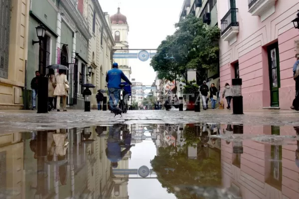 Por las intensas lluvias, se produjeron anegamientos en distintos puntos de Tucumán