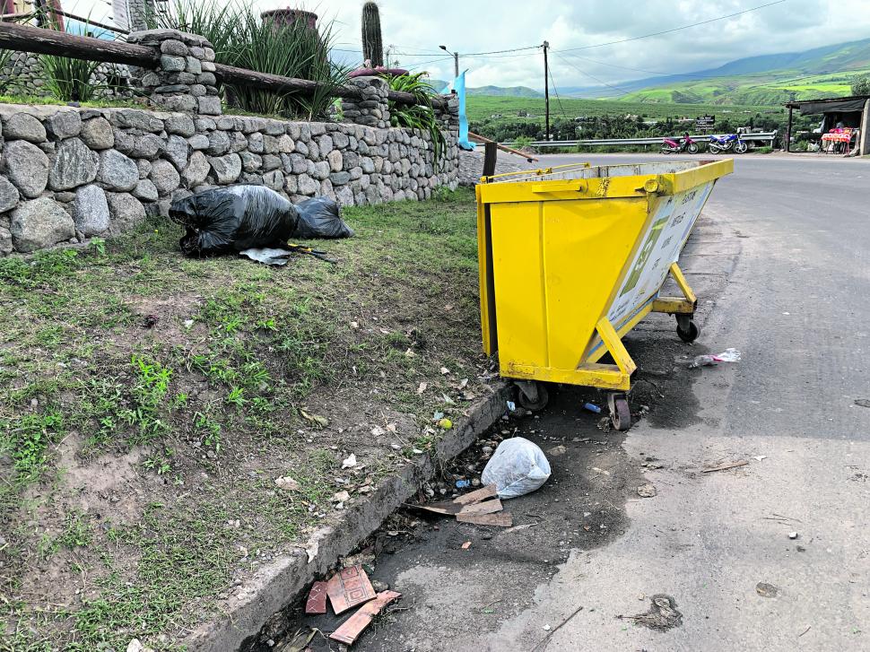 La basura opaca la belleza de Tafí del Valle