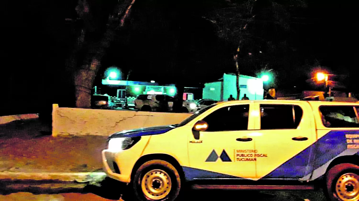 ESCENA REPETIDA. Los peritos del Ecif trabajan en el lugar del único crimen que se registró en Yerba Buena. 