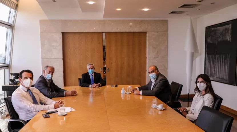 El canciller Felipe Solá recibió al gobernador Juan Manzur. La intención es conseguir nuevos mercados para Tucumán.