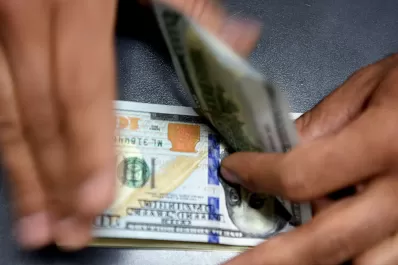 El blue vale menos que los dólares financieros