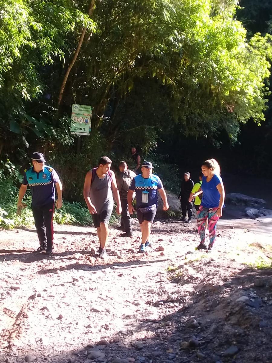 El Cadillal: rescatan a cinco jóvenes que se habían perdido en Aguas Chiquitas