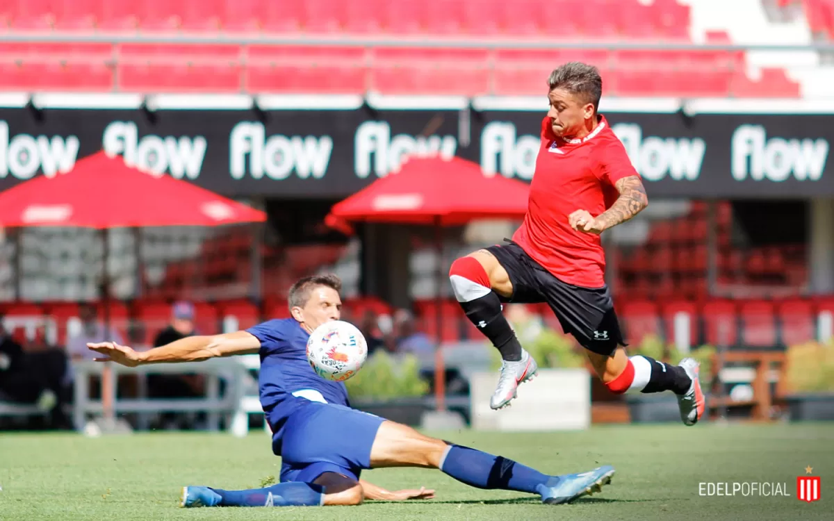 REFUERZO. Santiago Vergini sumó sus primeros minutos al lado de sus nuevos compañeros. 