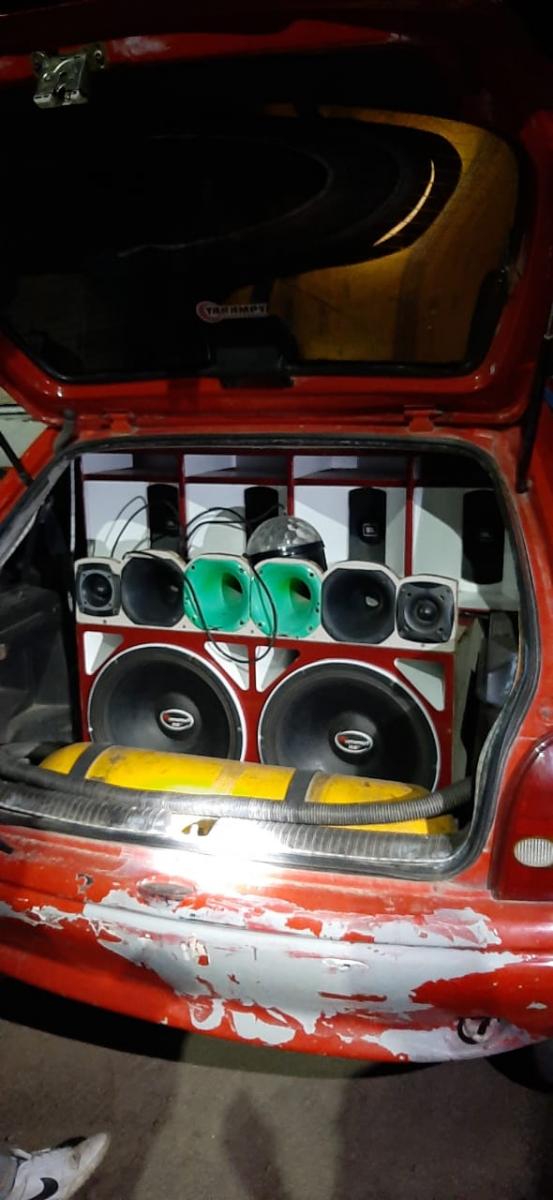 Este vehículo era utilizado para musicalizar la fiesta. 