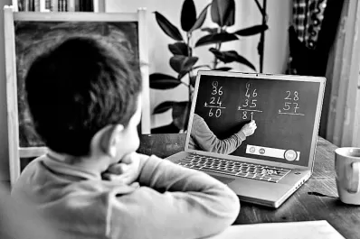 Dos desafíos urgentes en  la sociedad digital