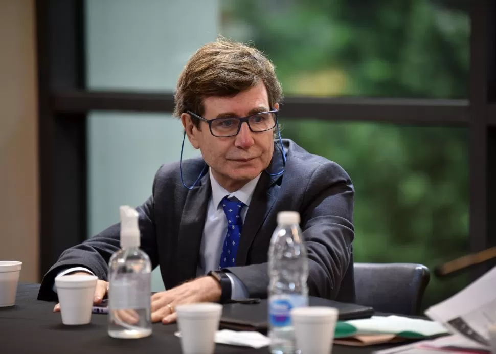 EN LA LEGISLATURA. El ex juez Enrique Pedicone, durante el procedimiento de expulsión. LA GACETA / foto de Inés Quinteros Orio