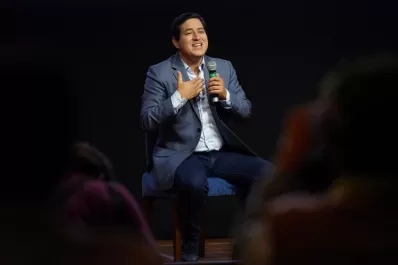 No se sabe aún con quién Arauz iría al balotaje en Ecuador