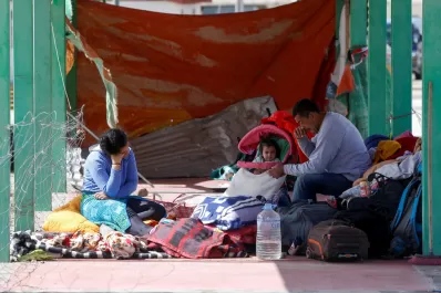 Chile planea expulsar a un centenar de inmigrantes colombianos y venezolanos