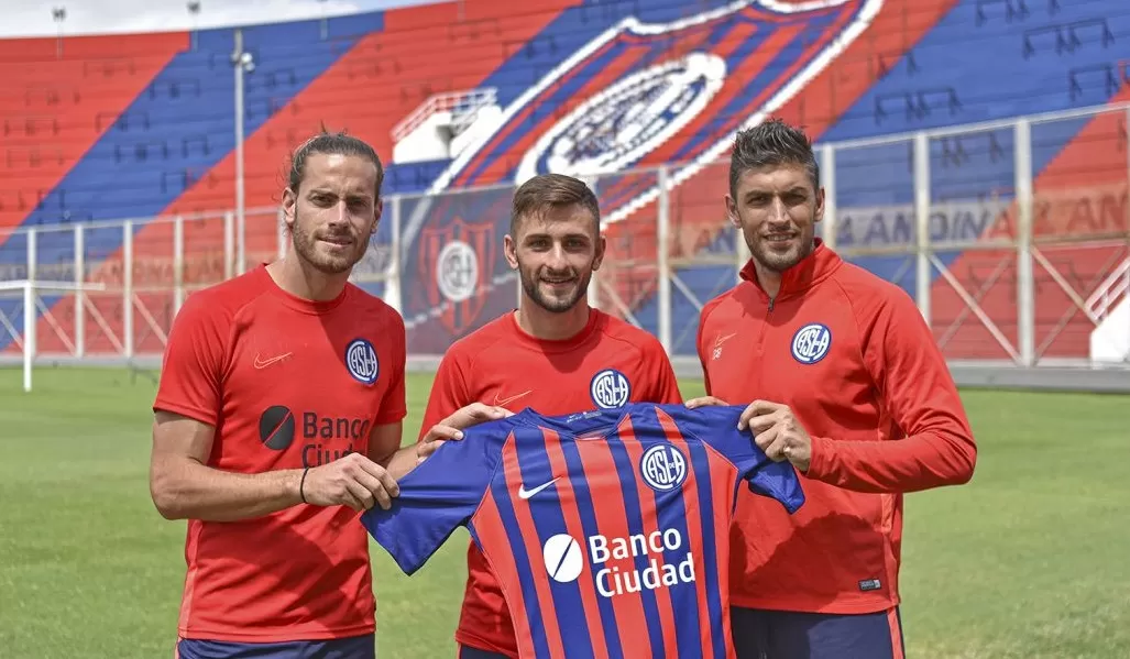 TRÍO. El cordobés fue presentado junto a Jalil Elías y a Diego Braghieri.