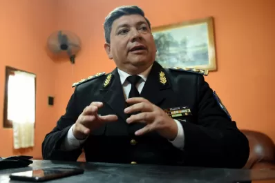 Podrían detener a un comisario por una pelea en la Jefatura de Policía