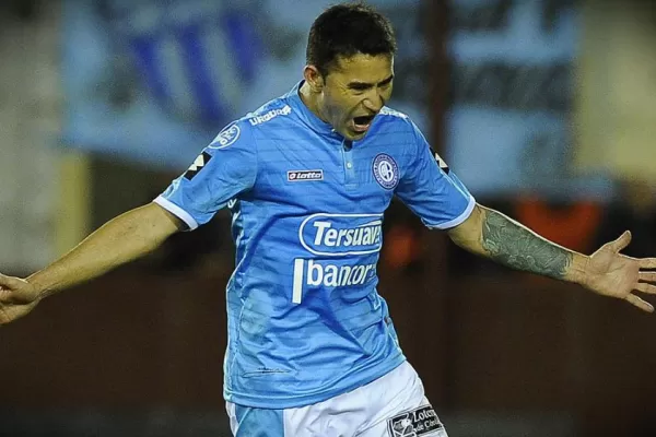 Taca Bieler renovó contrato para jugar una temporada más en La Crema