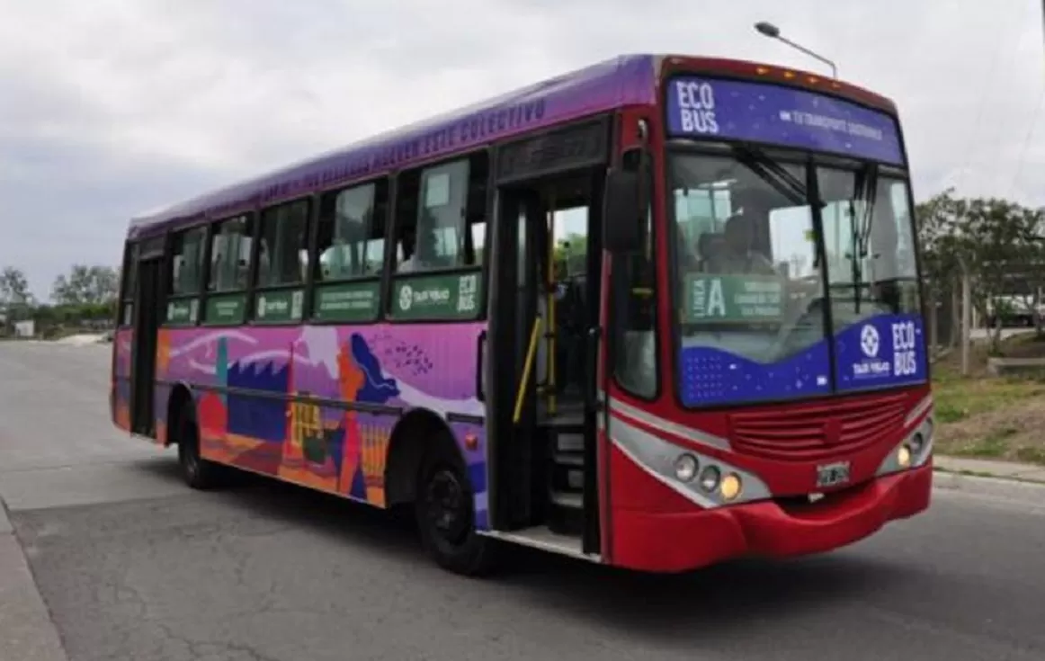 Noguera anunció que el Ecobus seguirá operativo, pese a lo resuelto por el Concejo