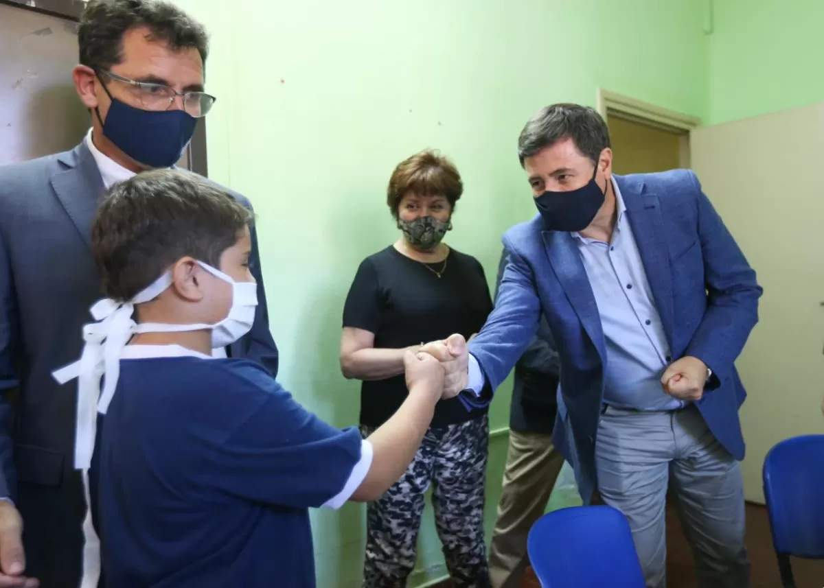 ENCUENTRO. Arroyo durante la visita al Hogar Eva Perón. Anunció aumentos de partidas para la niñez.