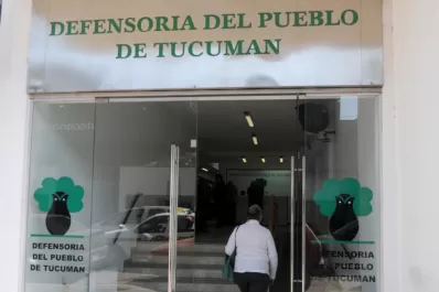 Defensor del pueblo: dos candidatos y 49 inscriptos testimoniales