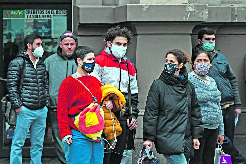 A CUIDARSE PARA EL FRÍO. Igual que el invierno pasado, habrá que seguir manteniendo medidas de seguridad, la gaceta / foto de Analía Jaramillo (archivo) 