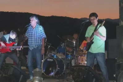 Música en vivo para celebrar el carnaval en bares y peñas