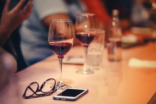 WhatsApp tendrá un modo borracho para no mandar mensajes si tomaste