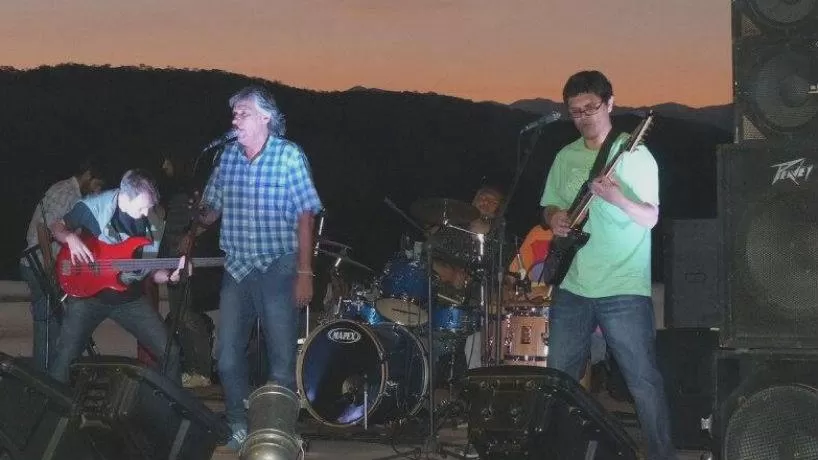 LOS GUAYABEROS. La banda de música latinoamericana se presenta hoy.