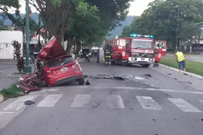 Tiene muerte cerebral el joven automovilista que había chocado contra un camión en Yerba Buena